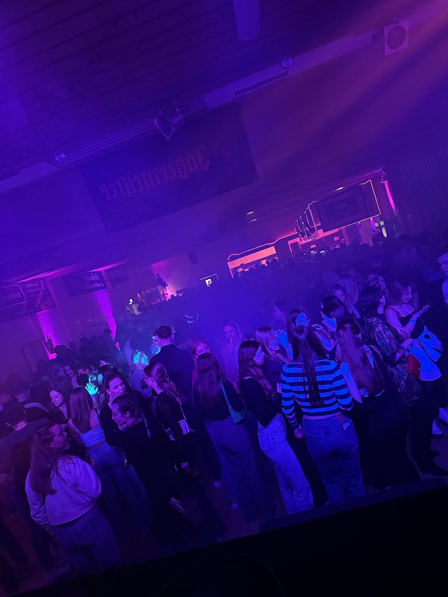 Partystimmung bei der Rossdorfer Kerb